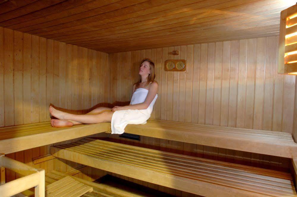 Sport Hotel Pampeago Teser im Fleimtal Exterior foto